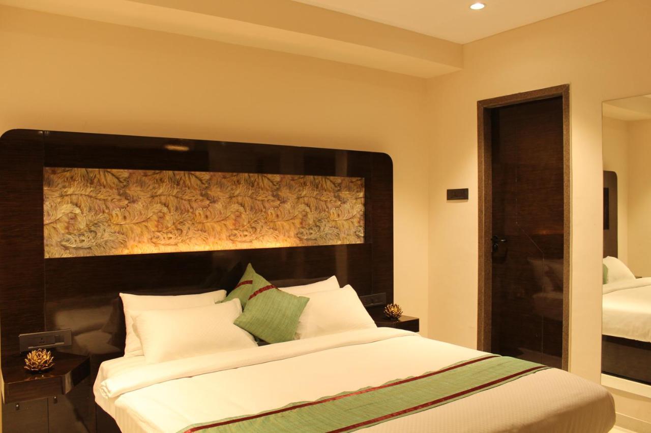 Zip By Spree Hotels Surat Eksteriør billede