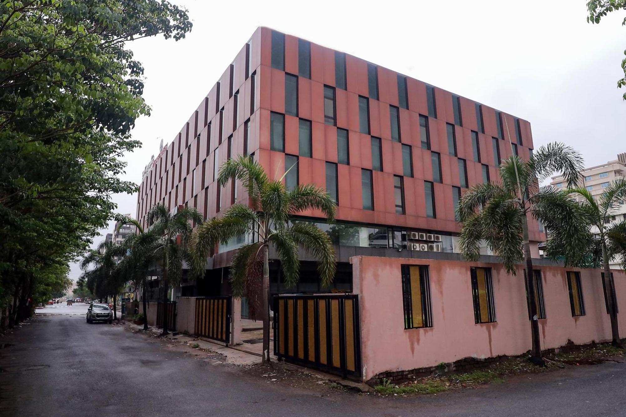 Zip By Spree Hotels Surat Eksteriør billede